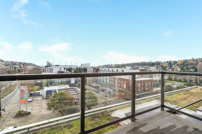 Photo - Crane Interbay Apartments