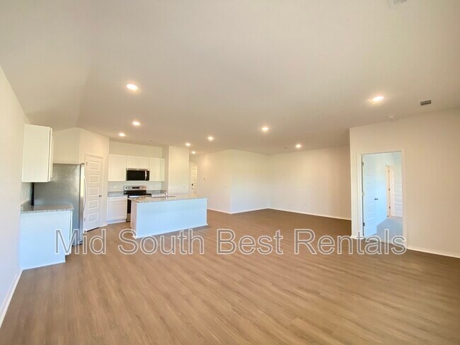 Photo - 36 Kelton Ln