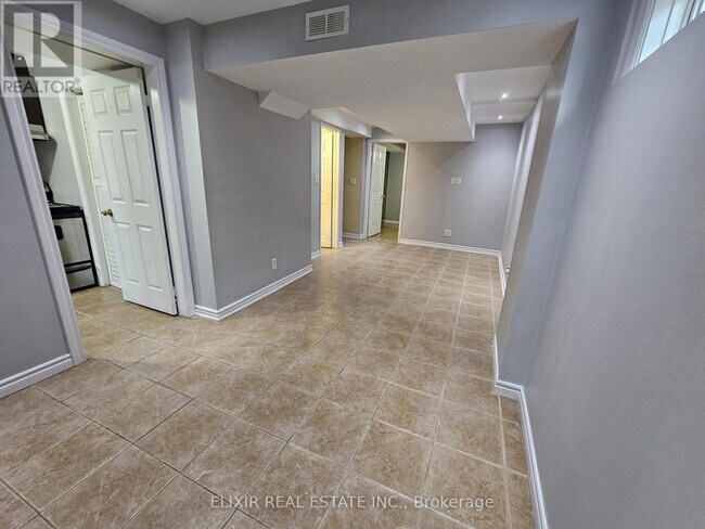 Photo - 4 Lonestar Crescent