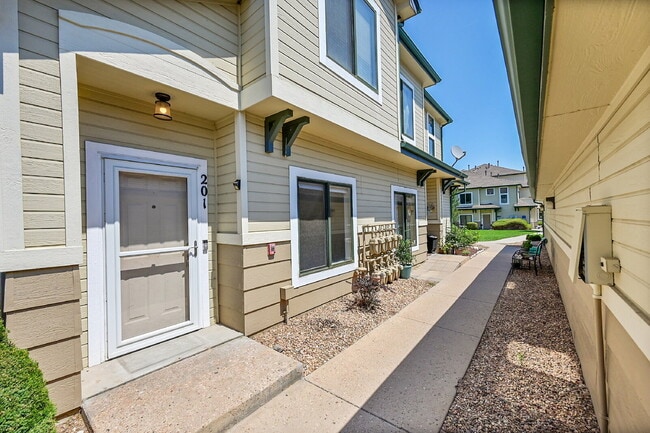 Building Photo - $1,895.00 - 2 Bedrooms, 2 Bathroom, Condo ... Unit #201