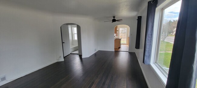 Photo - 4701 S Pearl St