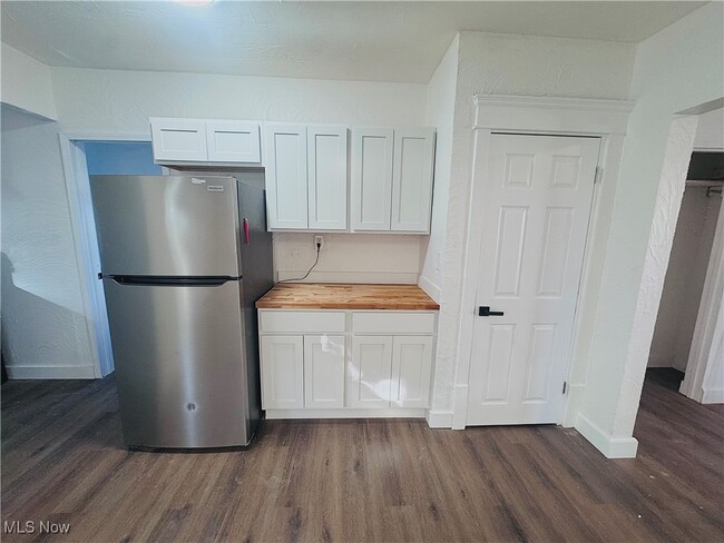 Photo - 308 Cole Ave