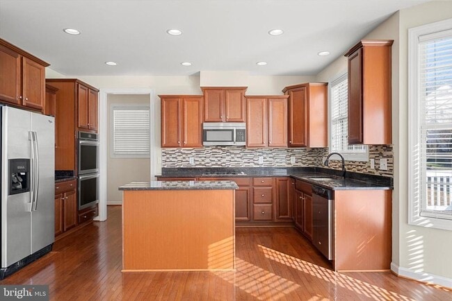 Photo - 16421 Regatta Ln