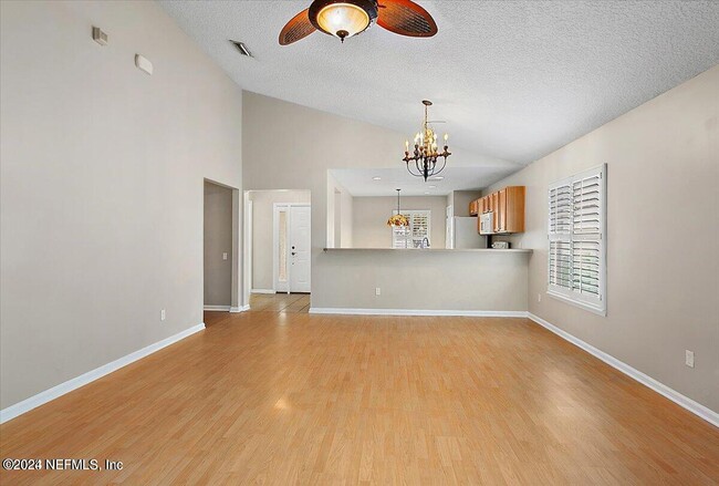 Photo - 1212 Coghill Cir