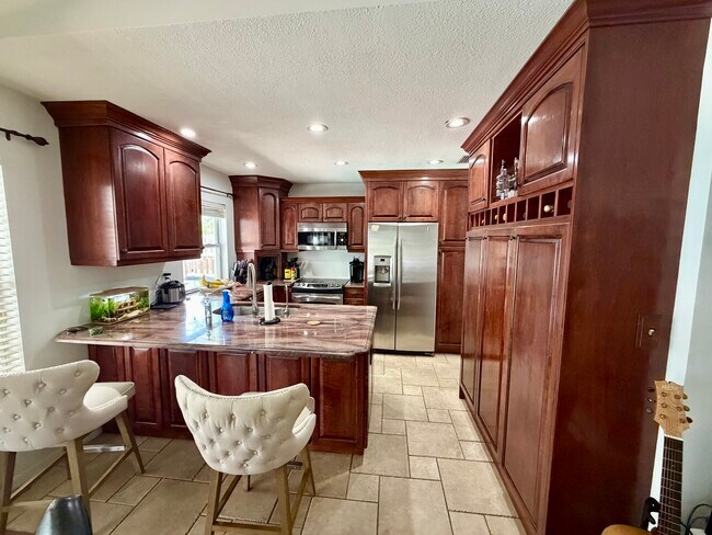 Photo - 206 N Beverly Ave Unit 206 N Beverly Ave