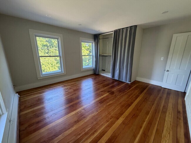 Photo - 30 Edgewood St Unit B