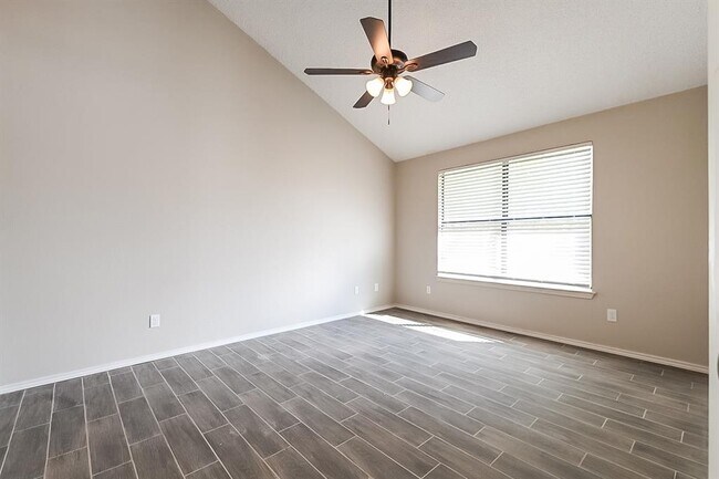 Photo - 711 Meadowcreek Ct