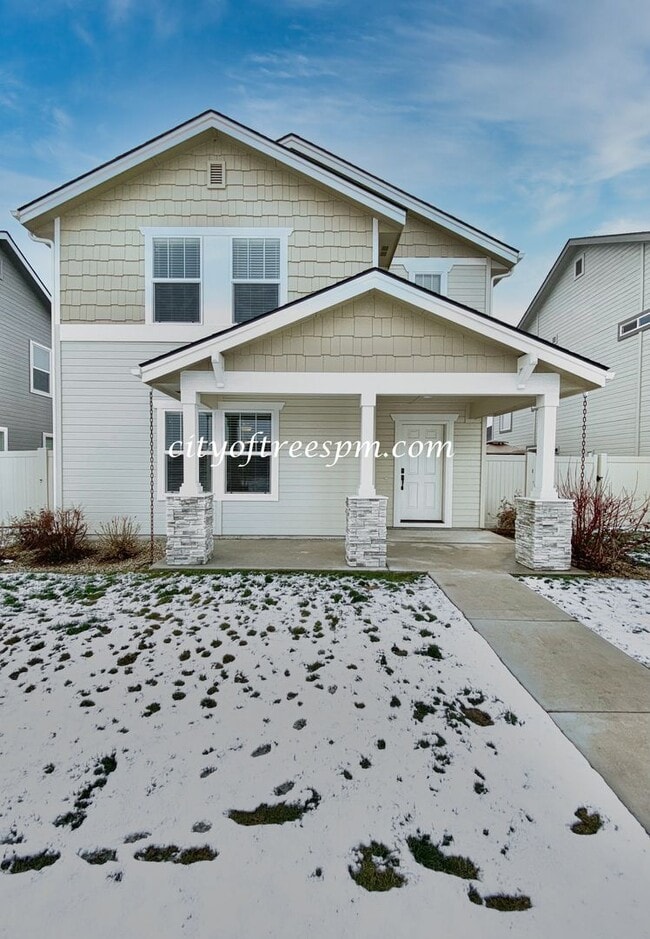 Beautiful Home in Quiet Neighborhood - Beautiful Home in Quiet Neighborhood