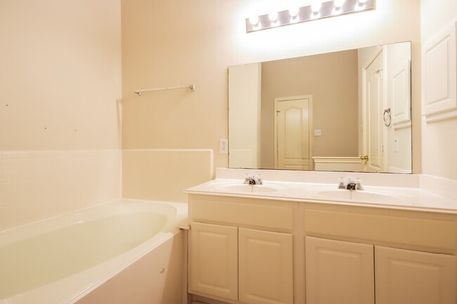 Photo - 4522 Marquis Ave