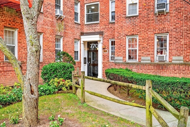 Photo - 770 Bronx River Rd Unit A36