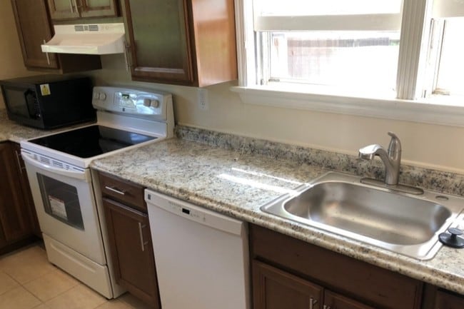 Photo - 1712 Merrifields Dr Unit 1