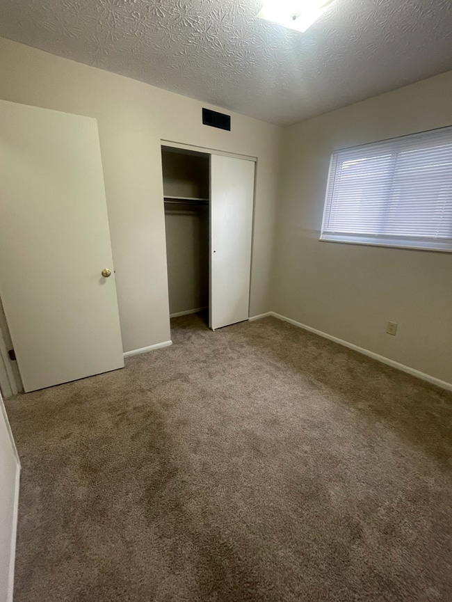 Photo - 2450-2452 Hiawatha St Unit 2450