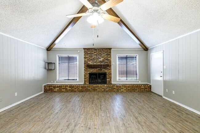 Photo - 3 bed 2 bath house with basement