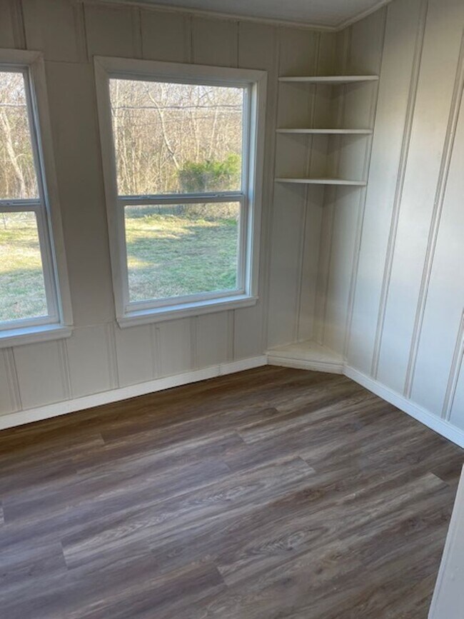 Photo - 1648 S Maple Ave