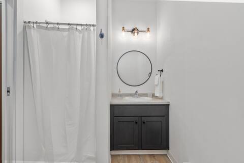 Photo - 1360 American Dr