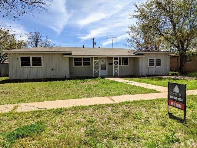 Building Photo - 1318 E Reppto Rental