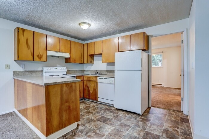 READY FOR YOU!! - Spacious upper 1 bedroom... - READY FOR YOU!! - Spacious upper 1 bedroom...
