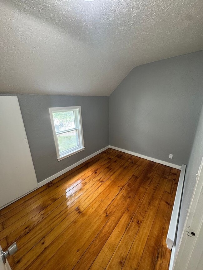 Photo - 1304 Elizabeth Ave Unit 1304 1/2 Elizabeth