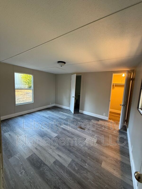 Photo - 121 New Hope Cir