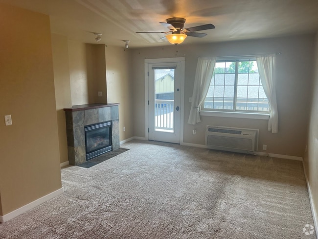 Building Photo - 4635 Bembrick St Unit 2C Rental