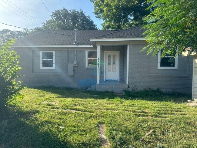Photo - 3841 Holmes St Apartment Unit B