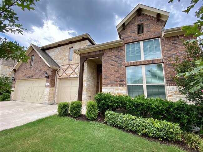 Building Photo - 821 Richardson Ln