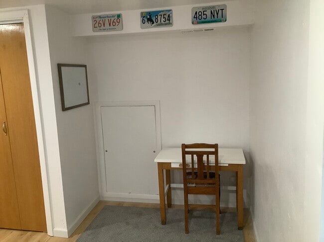 Photo - 1209 E Harney St Unidad 1209 B