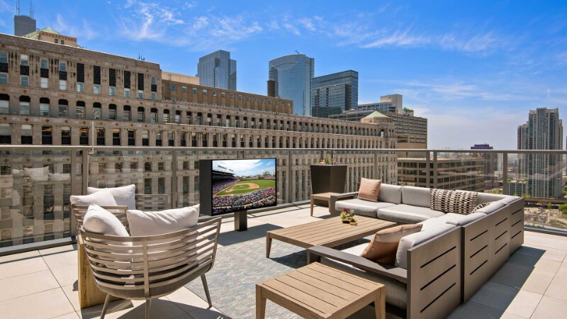 Photo - 197 W Hubbard St