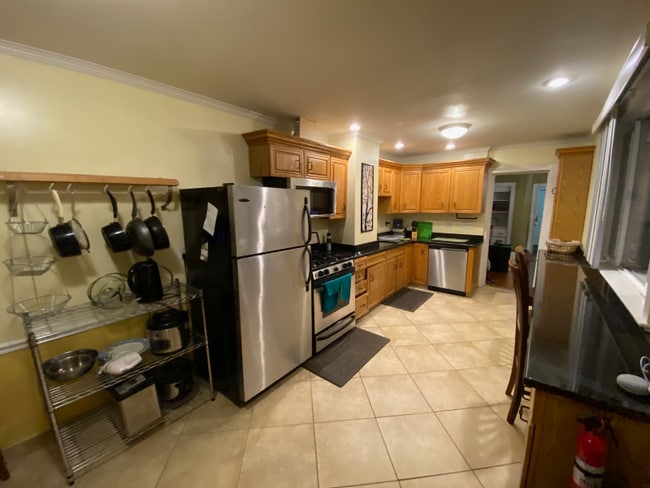 Photo - 15 Parker St