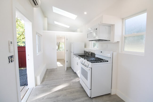 21107 Damson Rd Unit C