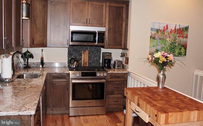 Photo - 417 Periwinkle Rd