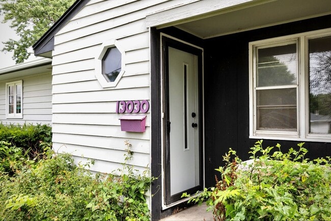 Photo - Beautiful 3-Bed, 2-Bath Home in West Omaha!
