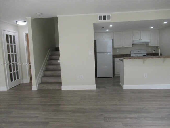 Photo - 6825 SW 45th Ln Unidad 12