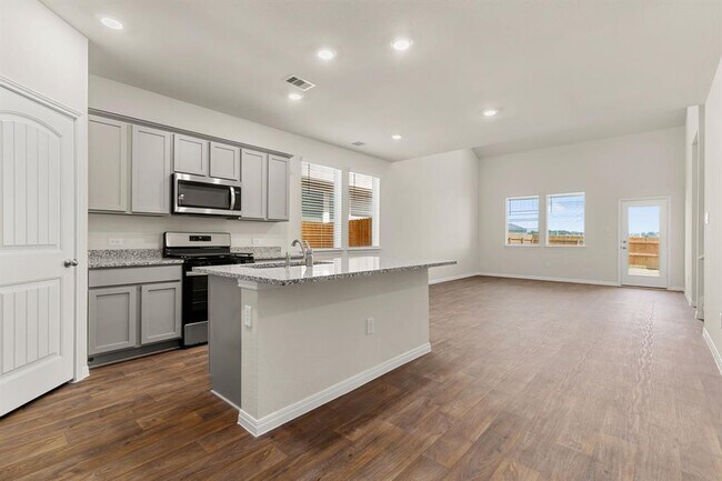 Photo - 112 Eagle Mountain Trl1