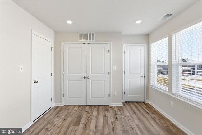 Photo - 406 18th Ave