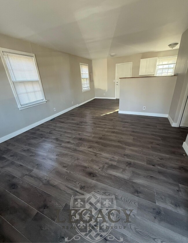 Photo - 1913 Laurinda Dr