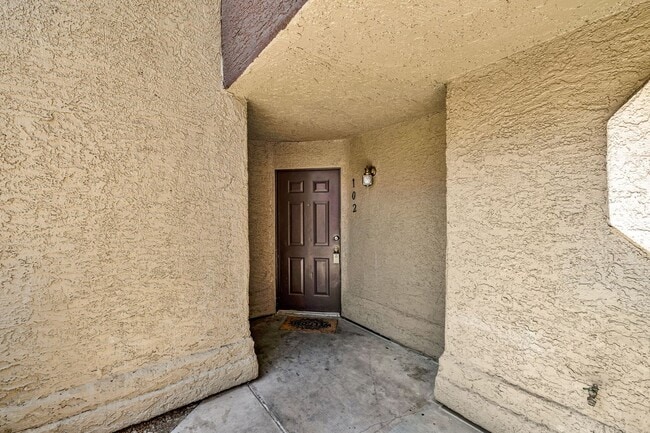 Photo - SW!! 2 Bedroom Condo!! 1st Floor!! Newly r... Unit 102