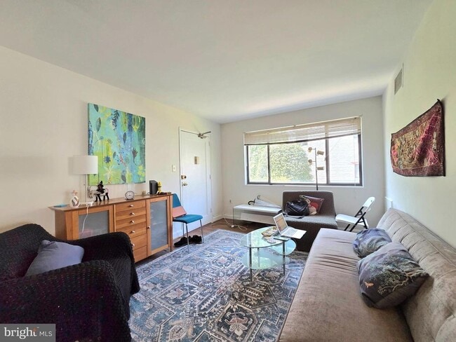 Photo - 3821 Davis Pl NW Unit 3