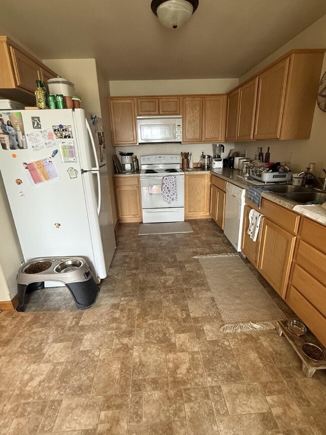 Photo - "Spacious 3-Bed & 2.5 Baths in 1700 Sq Ft!"