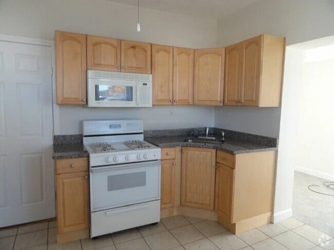 Building Photo - 42 Englewood Ave Unit 1R Rental