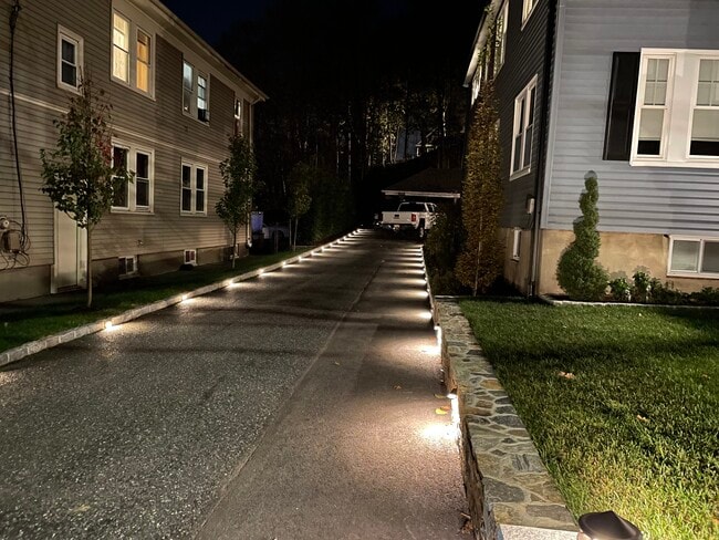 Photo - 1092 Main St Unit 1