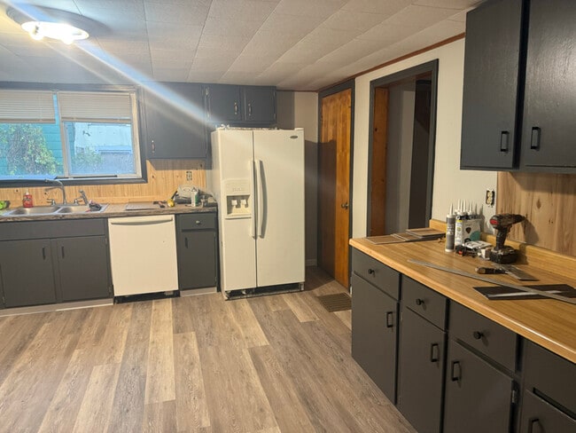 Photo - 622 Alexandria St