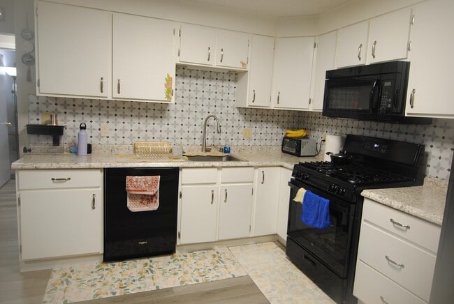 Photo - 3 Knights Bridge Dr Unit 301