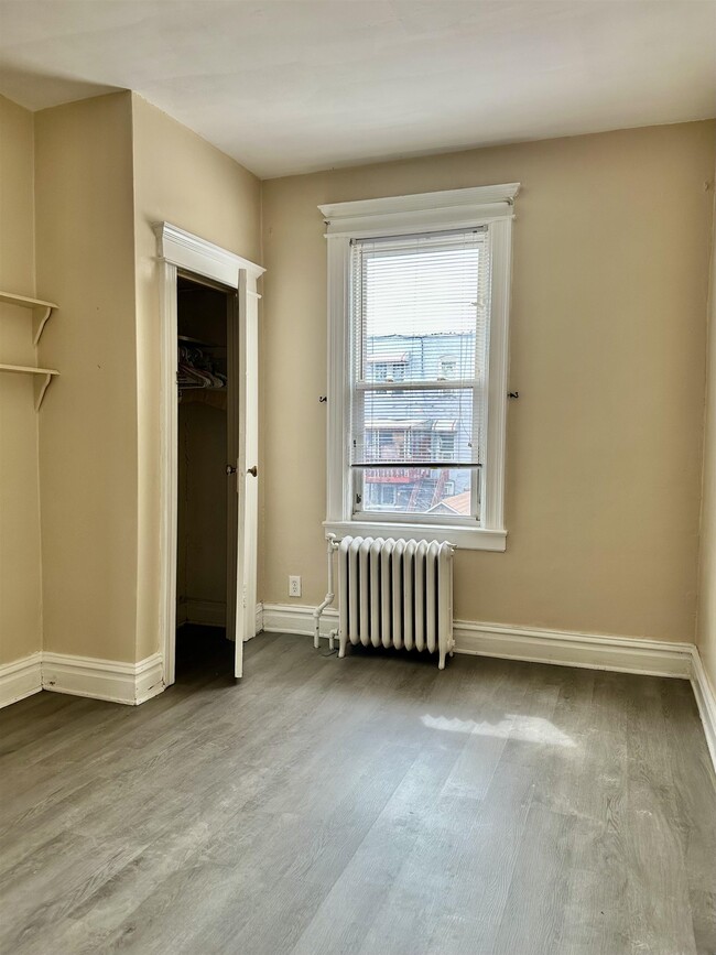 Photo - 141 67TH St Unit 2