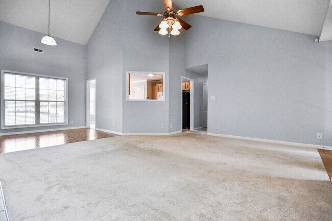 Photo - Three Bedroom with Bonus and Pool! Casa