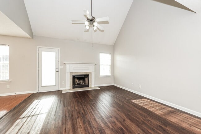 Photo - 4032 Pineorchard Pl