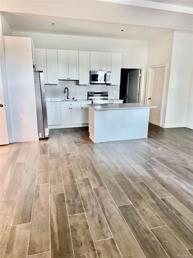 Photo - 108 Hempstead Turnpike