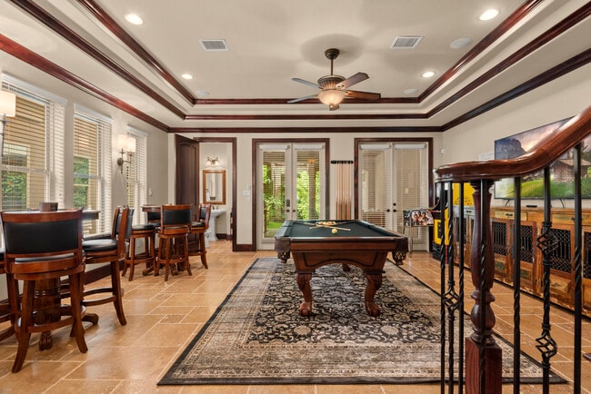 Game room, pool and video games, pinball, and tv, wet bar - 106 La Vie Dr