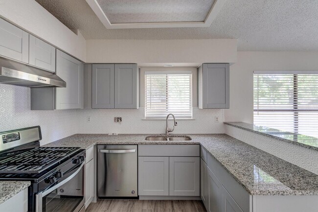 Photo - 3401 Larkspur Way