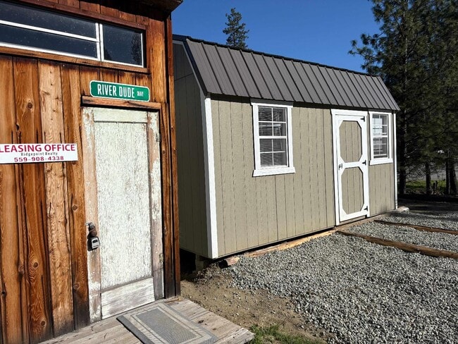 Building Photo - 1720 Main St